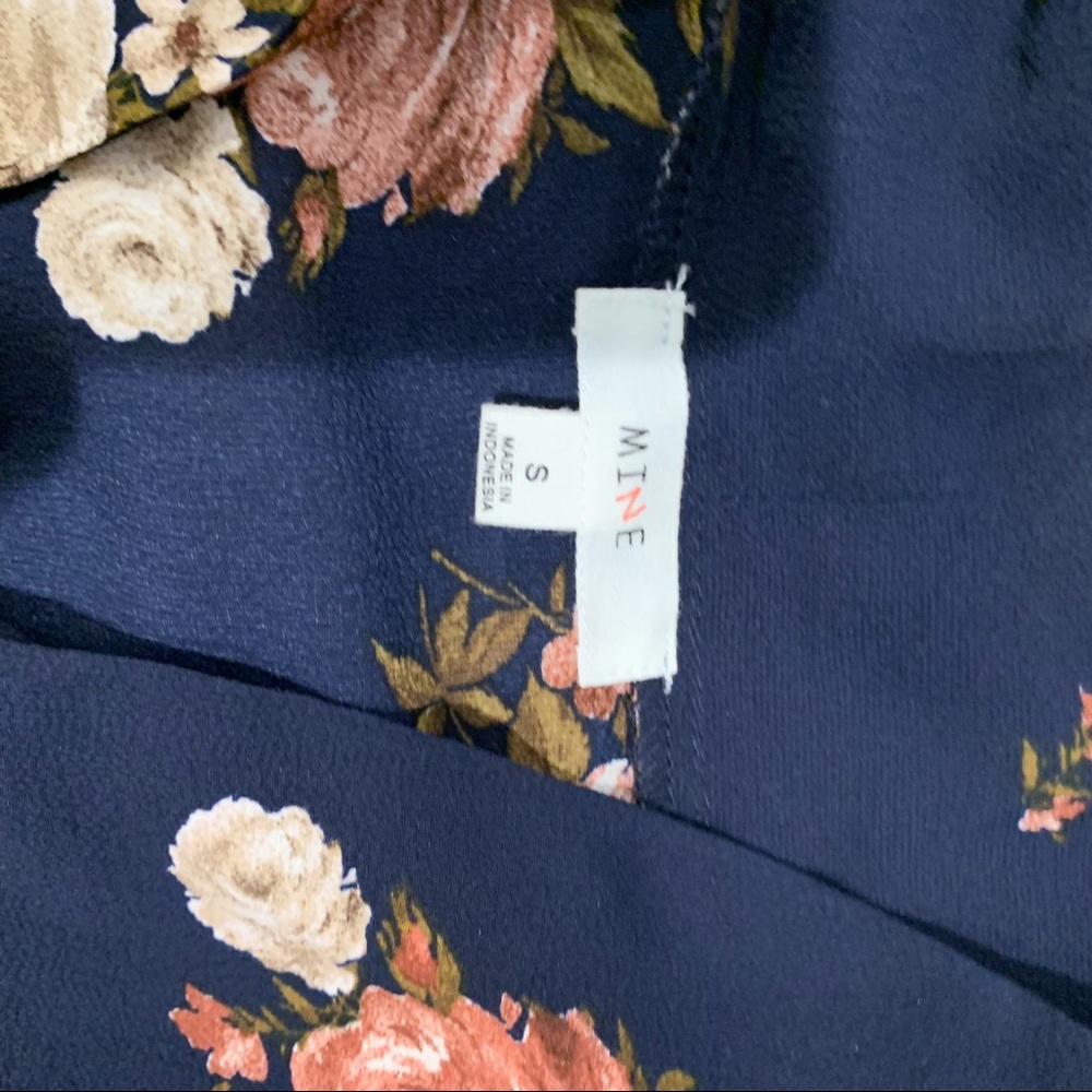MINE Blouse Blue Floral Print Size Small - Picture 4 of 6